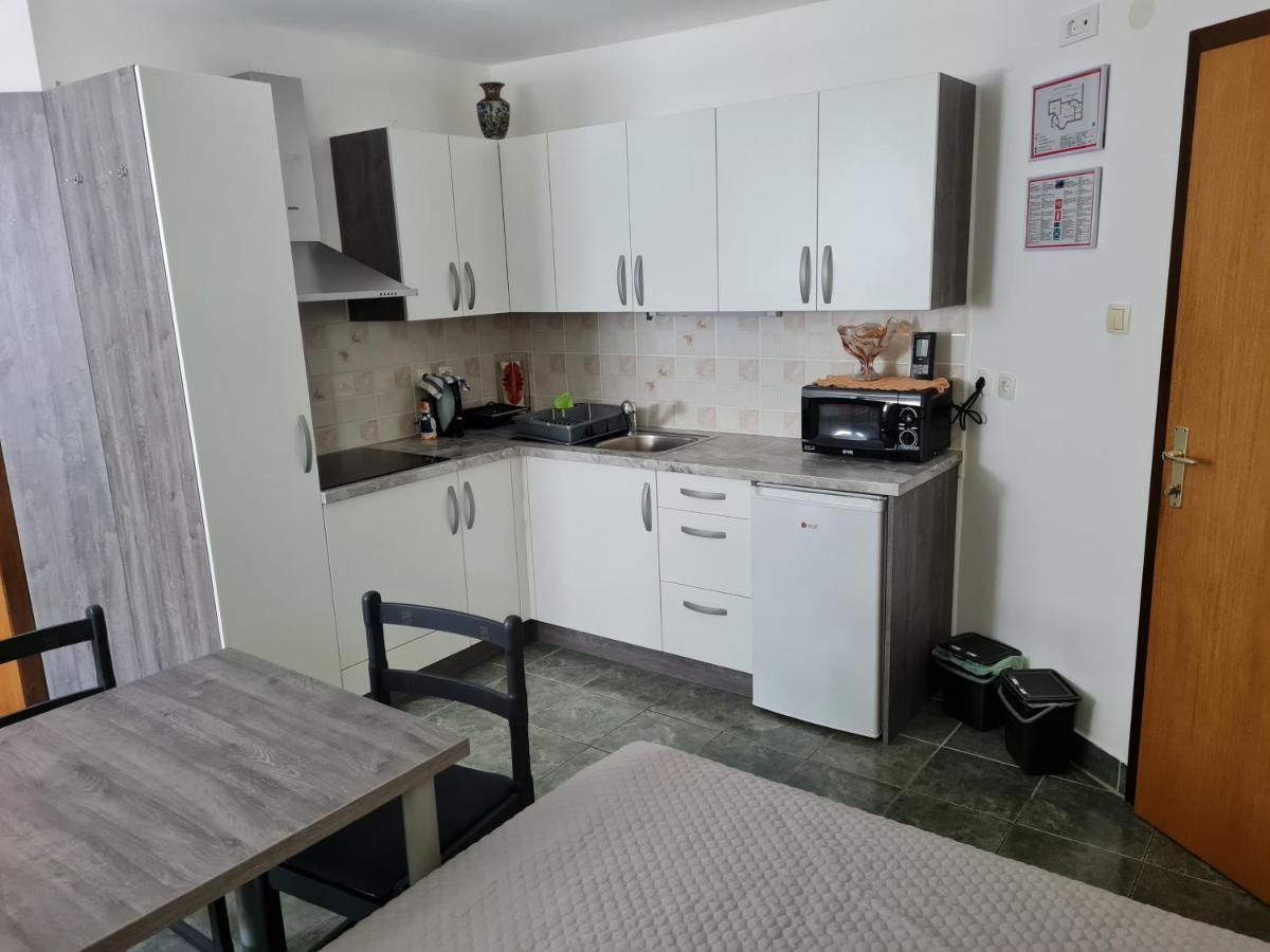 Apartma Jutersek 2+2 Libelice Eksteriør billede